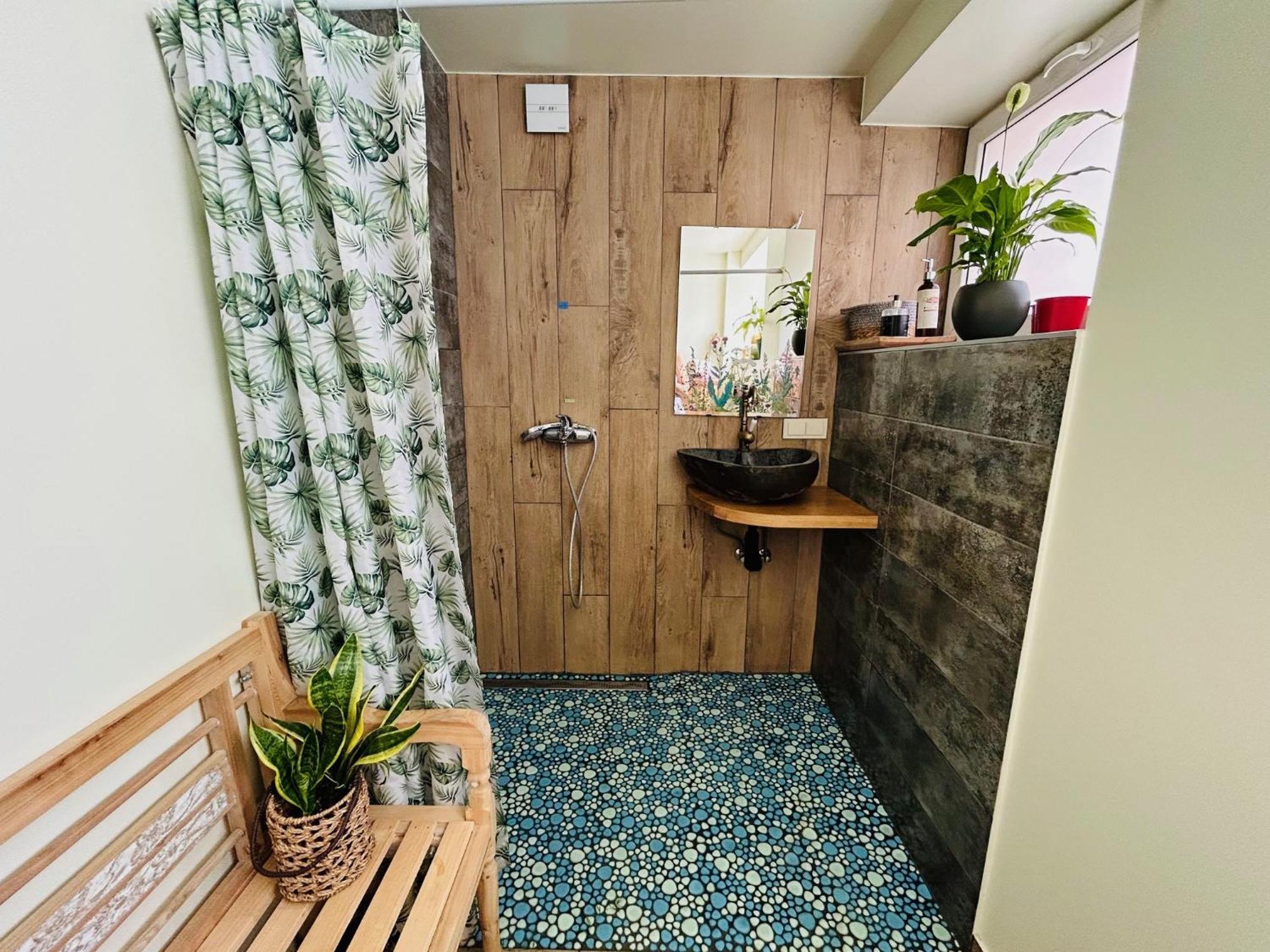 Three Bedroom With Two Terraces For 7People+Baby Kaunas Dış mekan fotoğraf